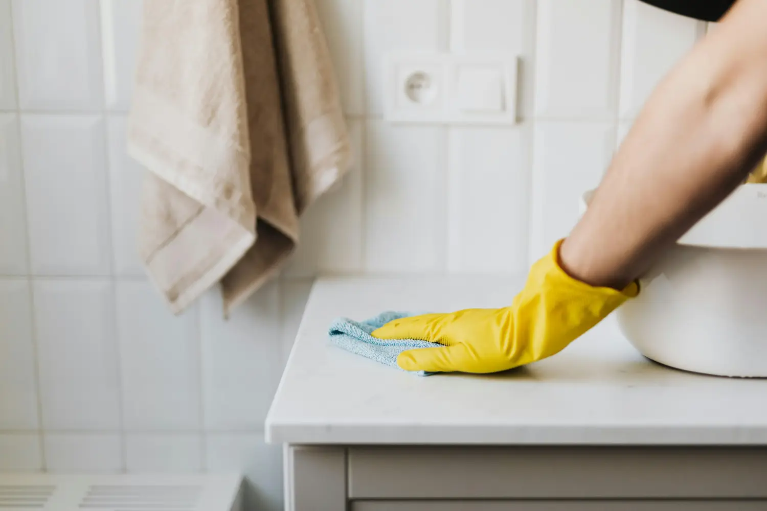 Professional commercial cleaning services in Melbourne - Twenty Two Systems team at work